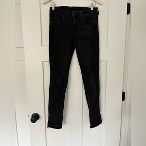 H&M Woman’s Black Jeans Size 28